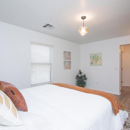 Stylish Home Phoenix - Low Rates Now! Экстерьер фото