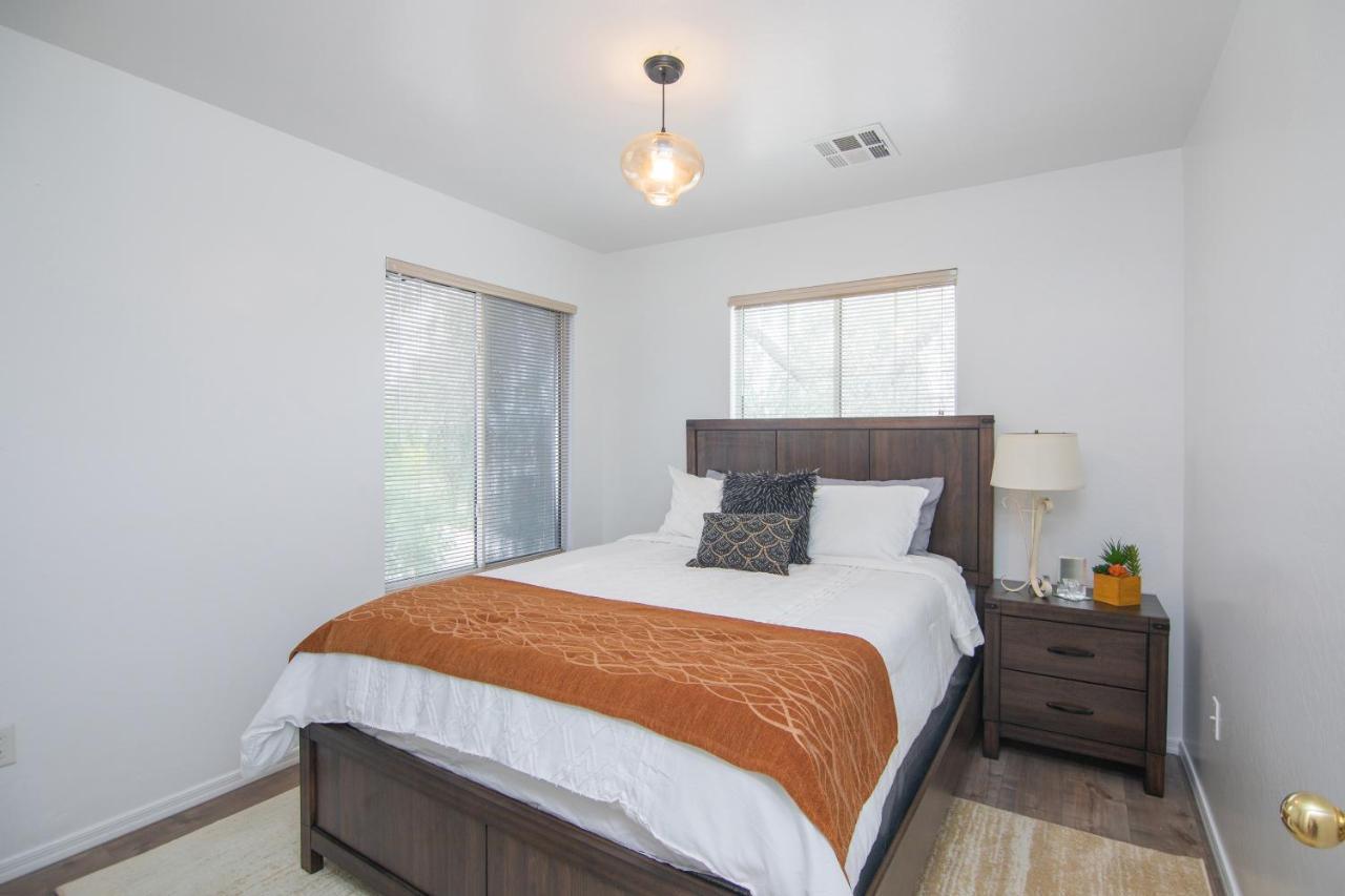 Stylish Home Phoenix - Low Rates Now! Экстерьер фото