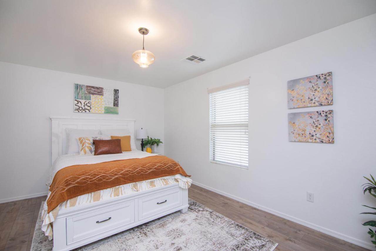 Stylish Home Phoenix - Low Rates Now! Экстерьер фото
