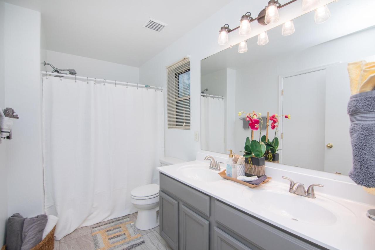 Stylish Home Phoenix - Low Rates Now! Экстерьер фото