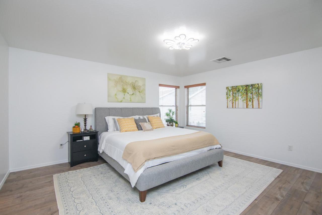 Stylish Home Phoenix - Low Rates Now! Экстерьер фото