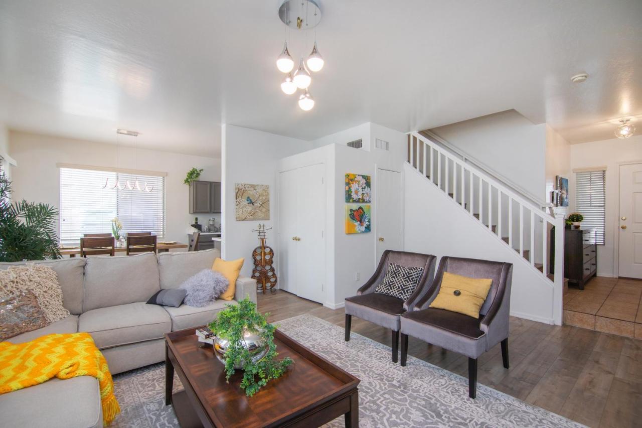 Stylish Home Phoenix - Low Rates Now! Экстерьер фото