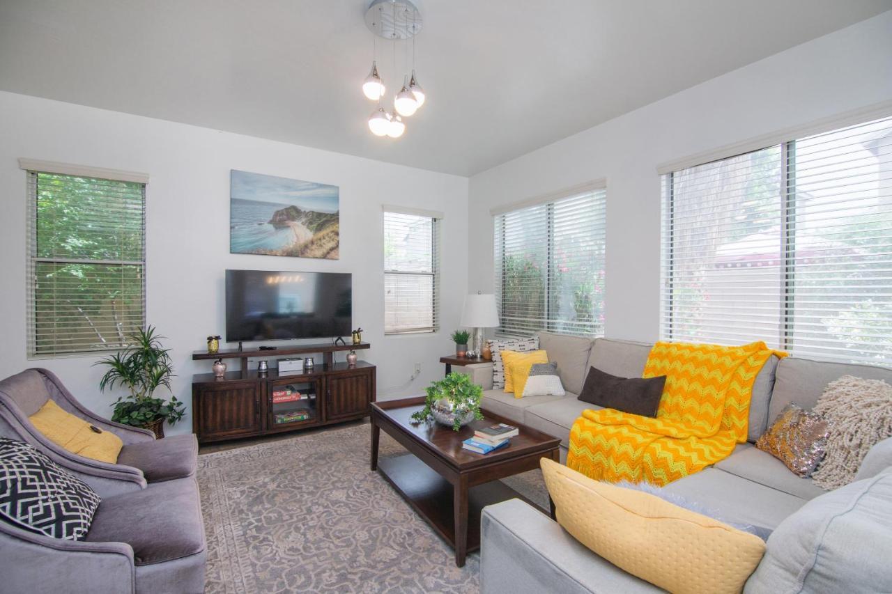 Stylish Home Phoenix - Low Rates Now! Экстерьер фото
