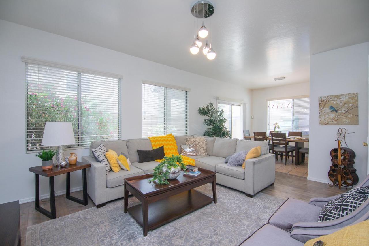 Stylish Home Phoenix - Low Rates Now! Экстерьер фото